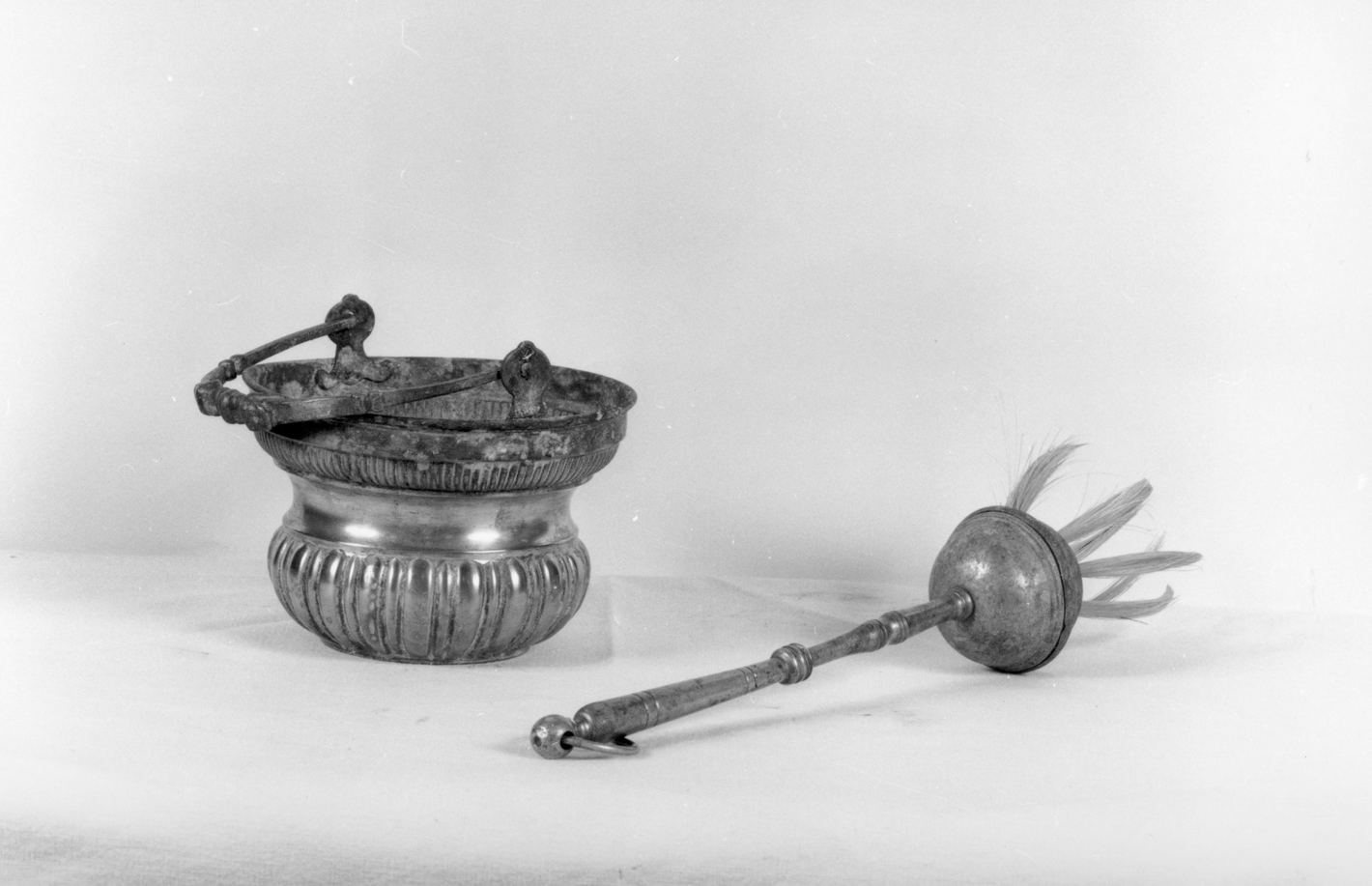 secchiello per l'acqua benedetta - bottega toscana (seconda metà sec. XIX)