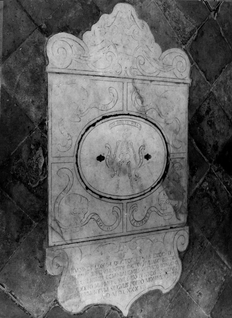 stemma gentilizio di Giuliano Benzi (lastra tombale) - bottega toscana (sec. XVII)
