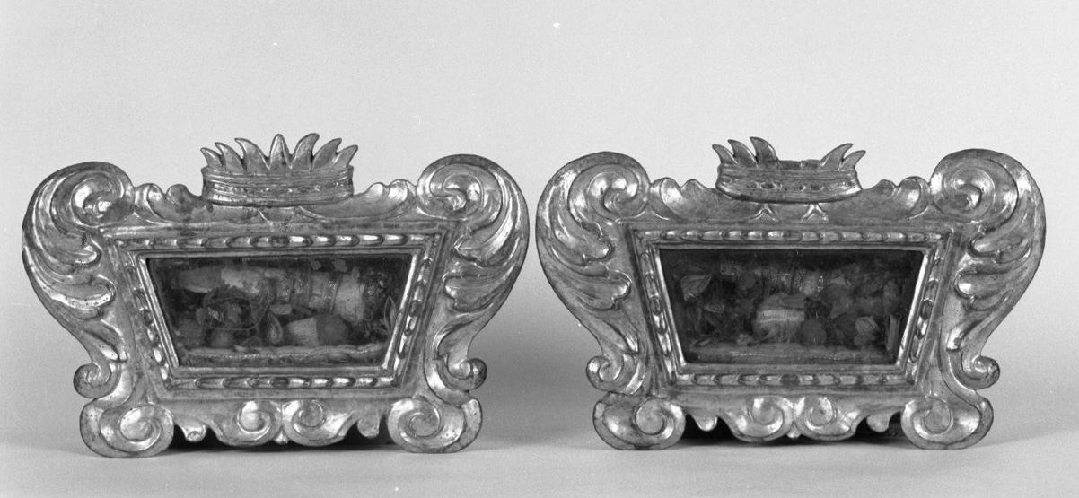 reliquiario a teca - a urna, serie - bottega toscana (sec. XVIII)