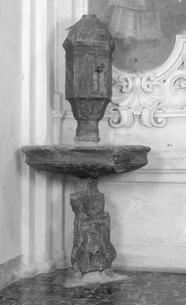 acquasantiera - a fusto di Federighi Antonio (maniera) (prima metà sec. XVI)