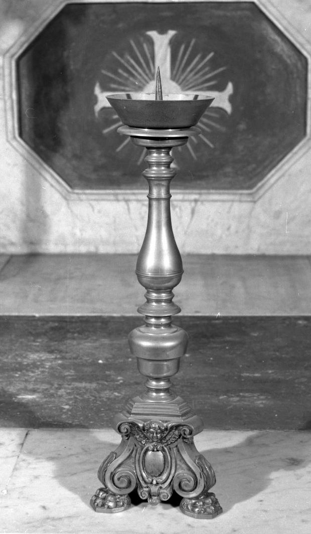 candeliere d'altare, serie - bottega toscana (secc. XIX/ XX)