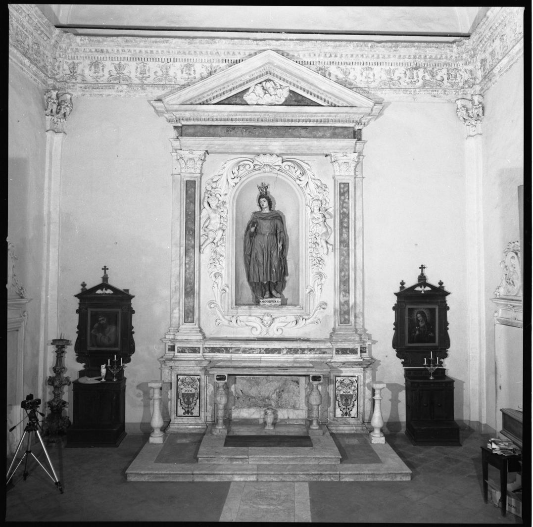 San Sigismondo (statua) di Cozzarelli Giacomo (attribuito) (seconda metà sec. XV)
