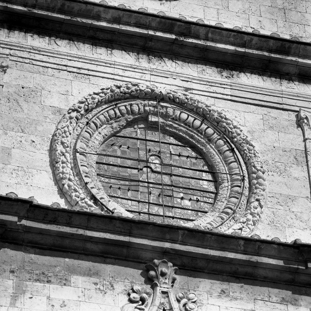 rosone - bottega toscana (inizio sec. XVI)