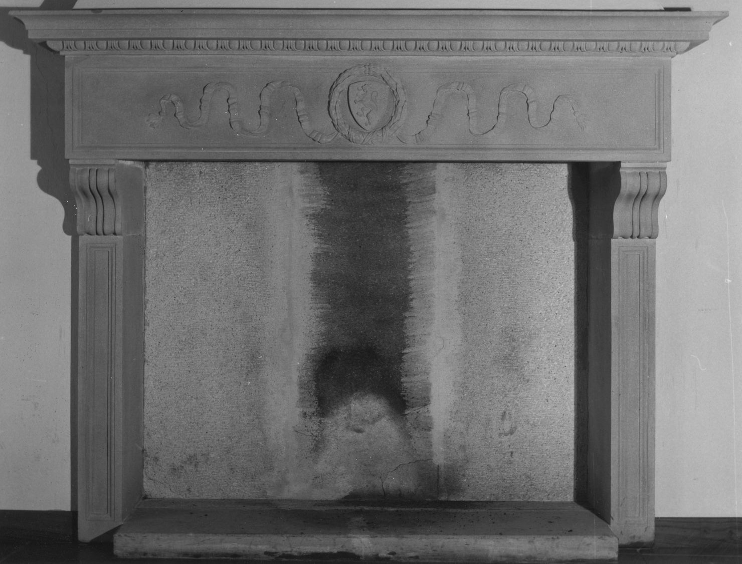 mostra di camino - bottega toscana (seconda metà sec. XIX)