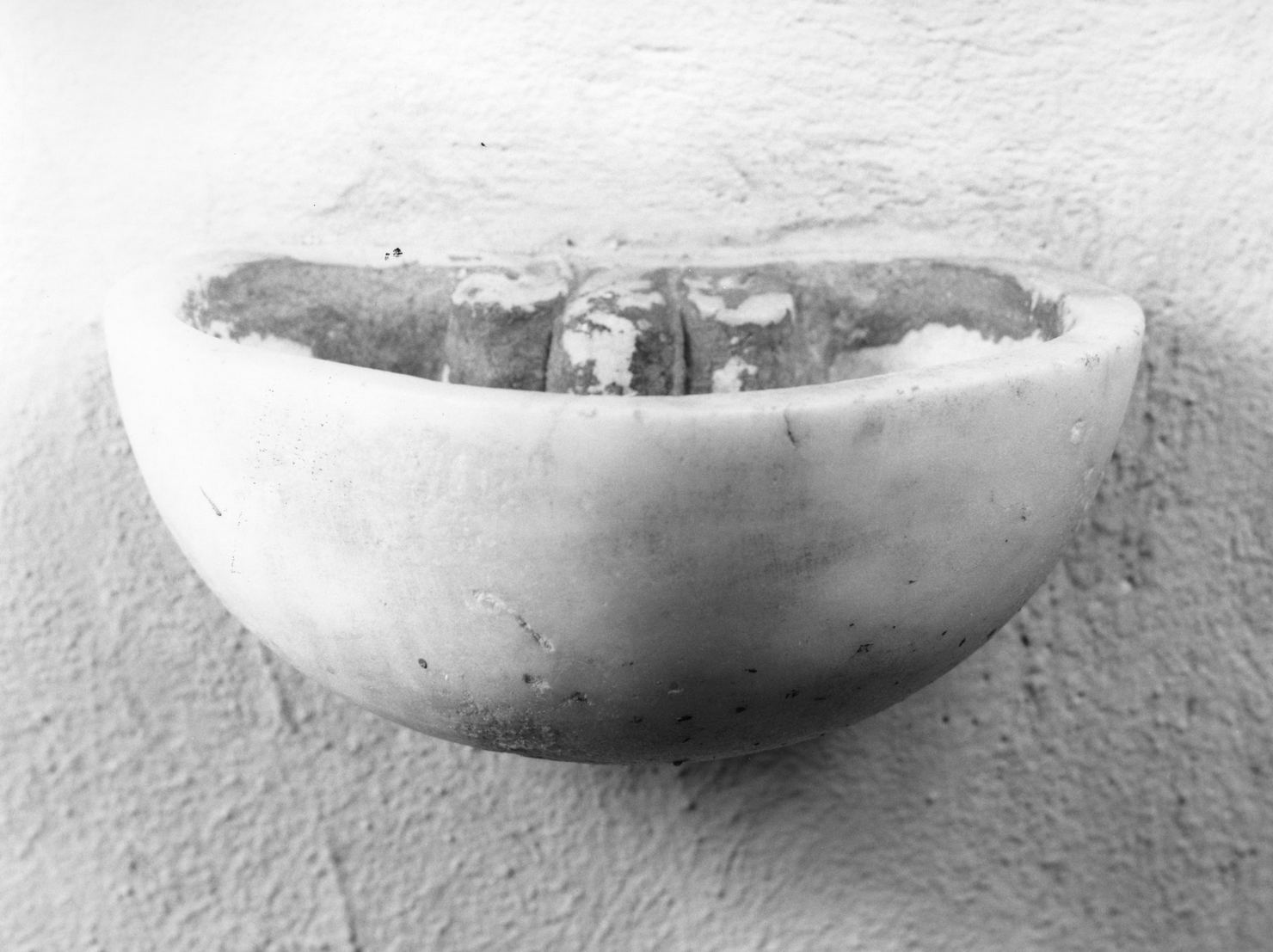 acquasantiera da parete - bottega toscana (metà sec. XVIII)