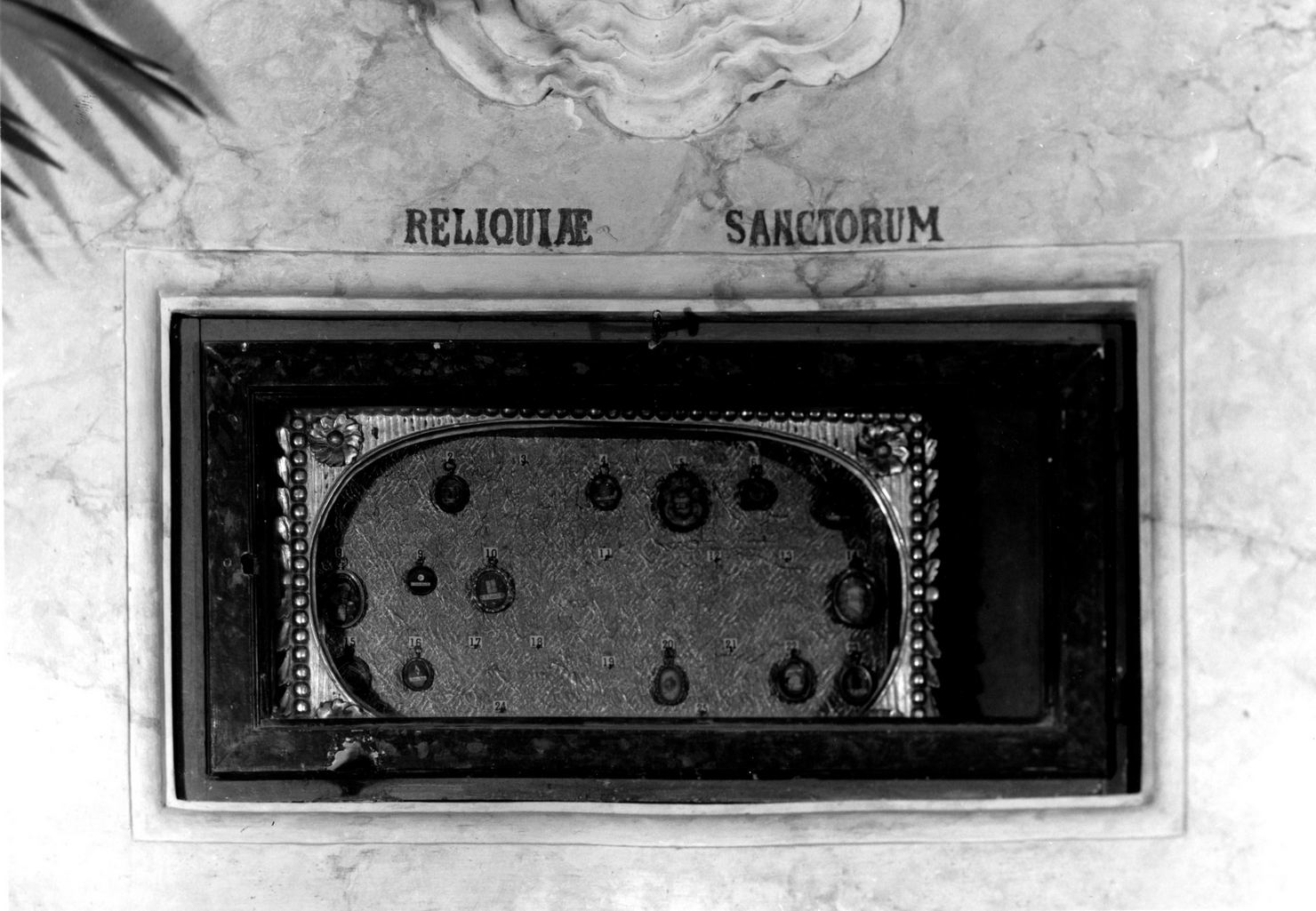 reliquiario - a tabella, serie - bottega laziale (sec. XIX)