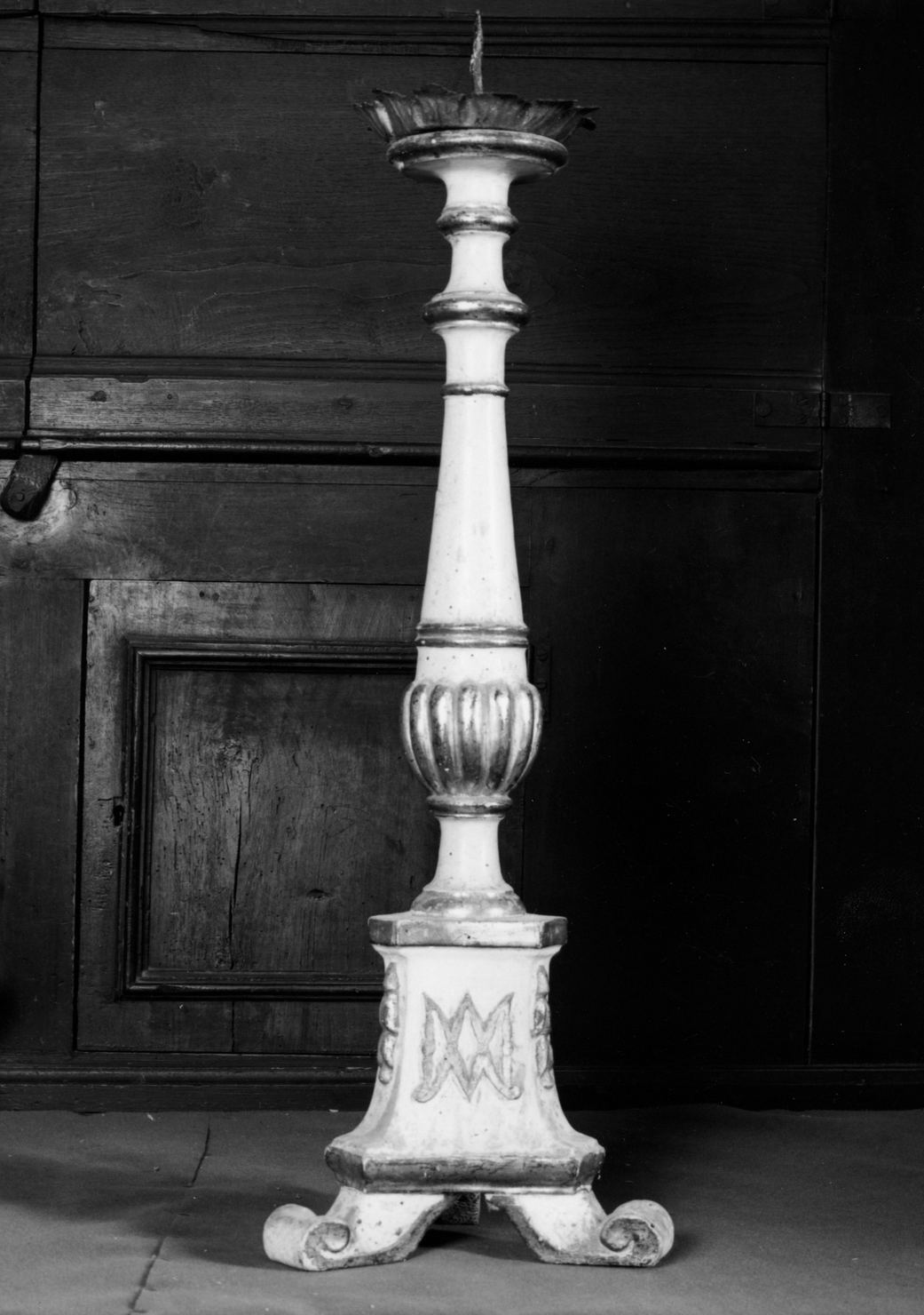 candeliere d'altare, serie - bottega toscana (prima metà sec. XIX)