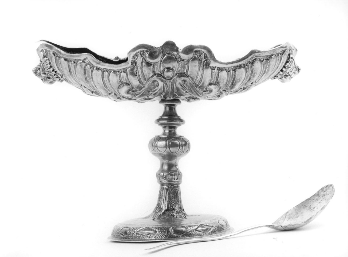 navicella portaincenso, opera isolata - bottega italiana (sec. XVIII)