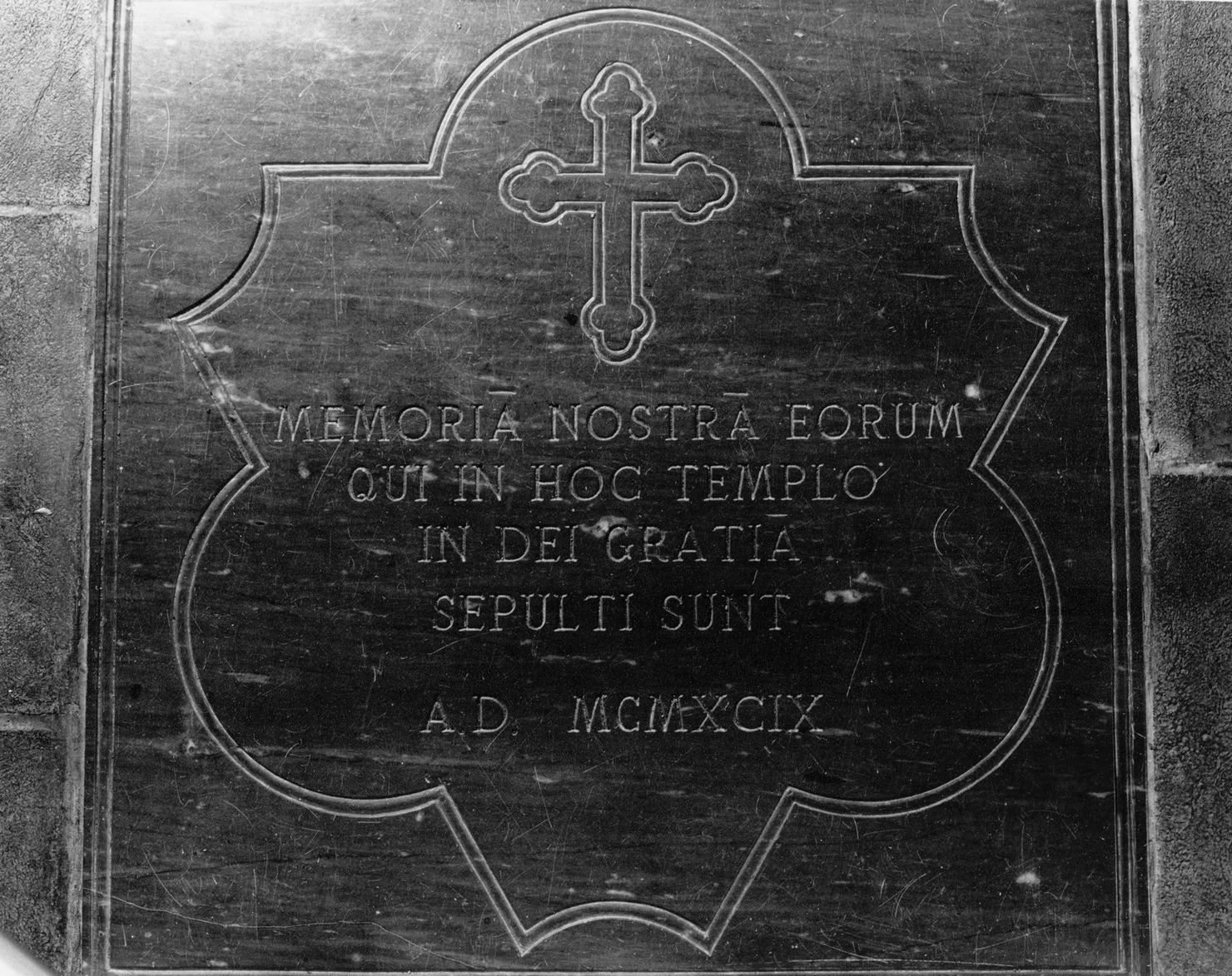 lapide commemorativa - bottega toscana (sec. XX)