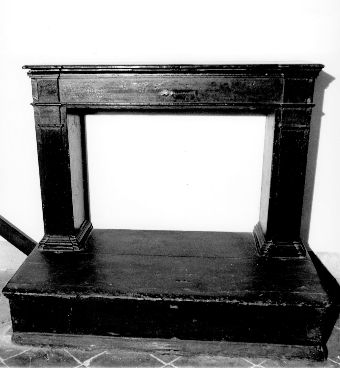 inginocchiatoio, serie - bottega amiatina (inizio sec. XX)