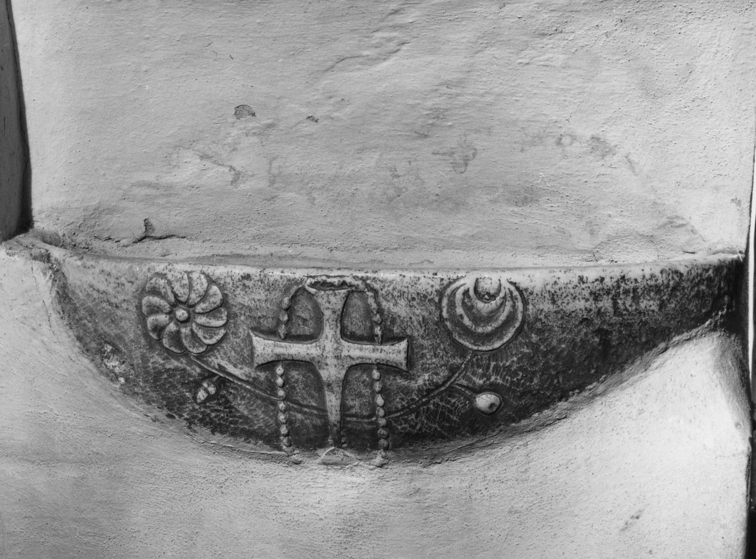 acquasantiera da parete, opera isolata - bottega amiatina (fine/inizio secc. XIX/ XX)