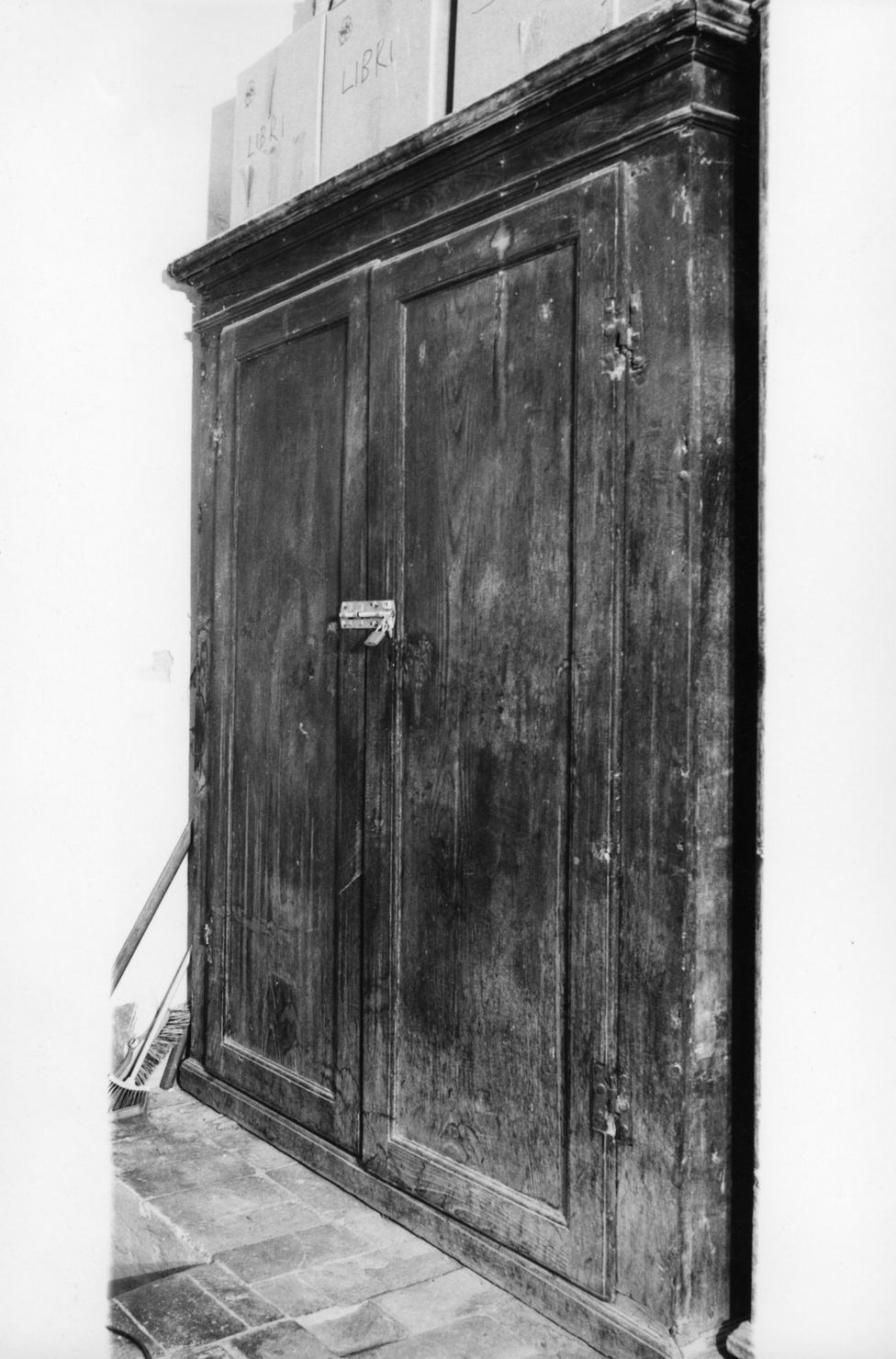 armadio, opera isolata - bottega amiatina (sec. XIX)