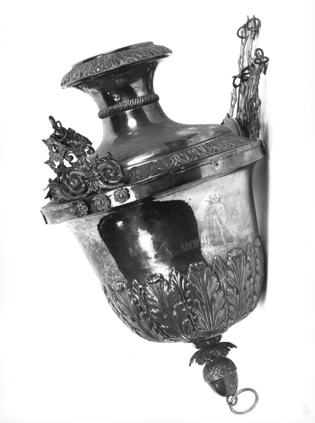 stemma gentilizio (lampada pensile, opera isolata) - bottega toscana (sec. XIX)