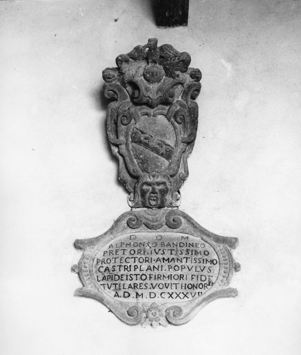 stemma gentilizio di Alfonso Bandini (lapide, opera isolata) - bottega amiatina (sec. XVII)