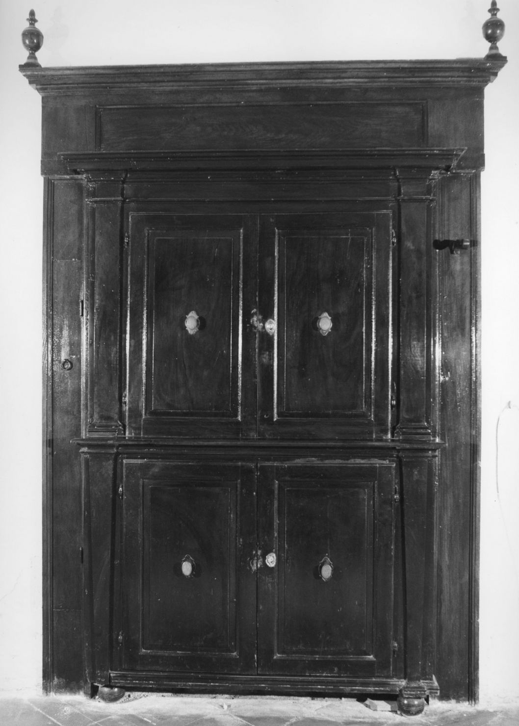 armadio - a muro, opera isolata - bottega amiatina (sec. XIX)