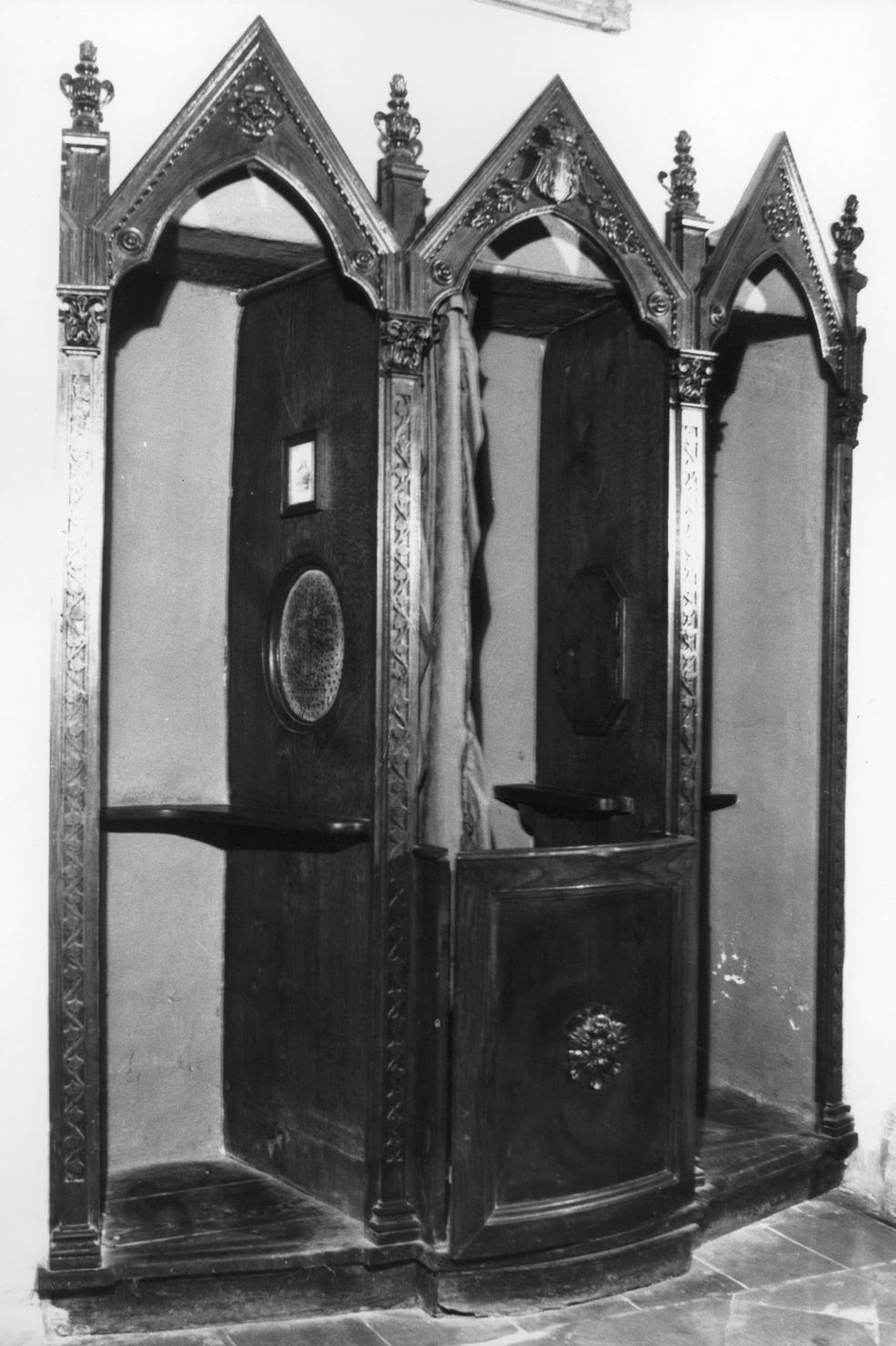 confessionale - bottega amiatina (seconda metà sec. XIX)