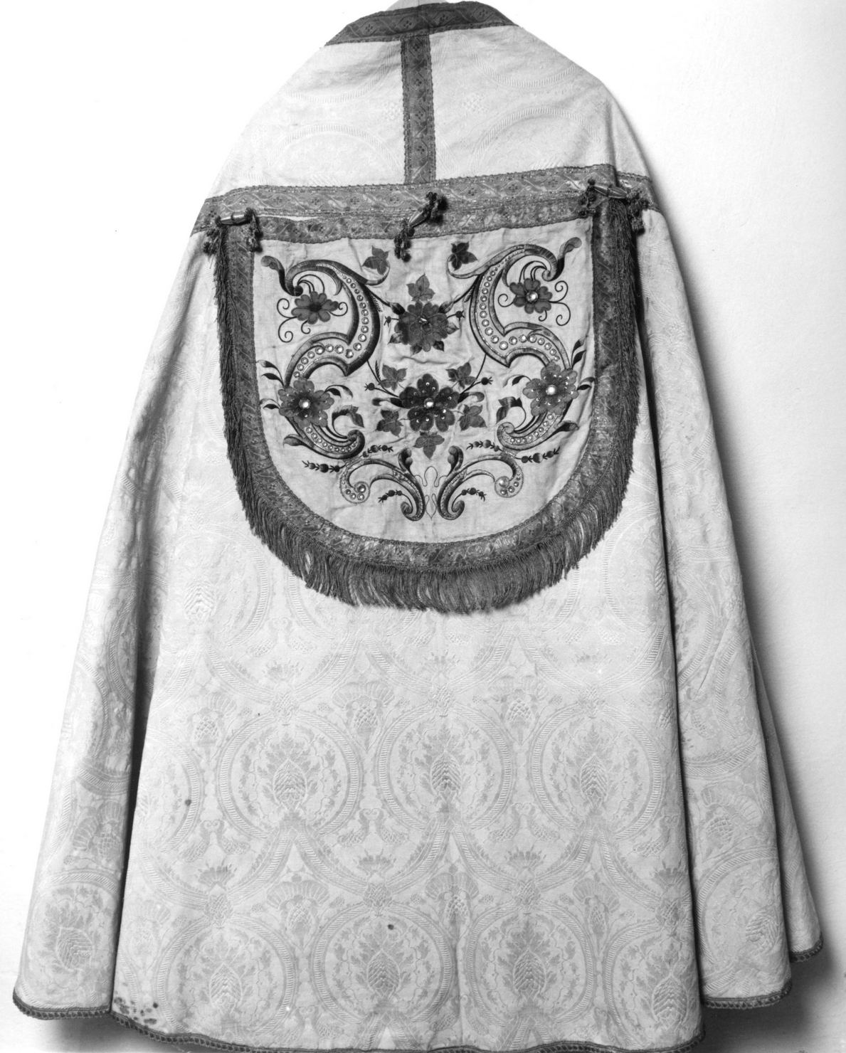 piviale, opera isolata - manifattura italiana (prima metà sec. XX)