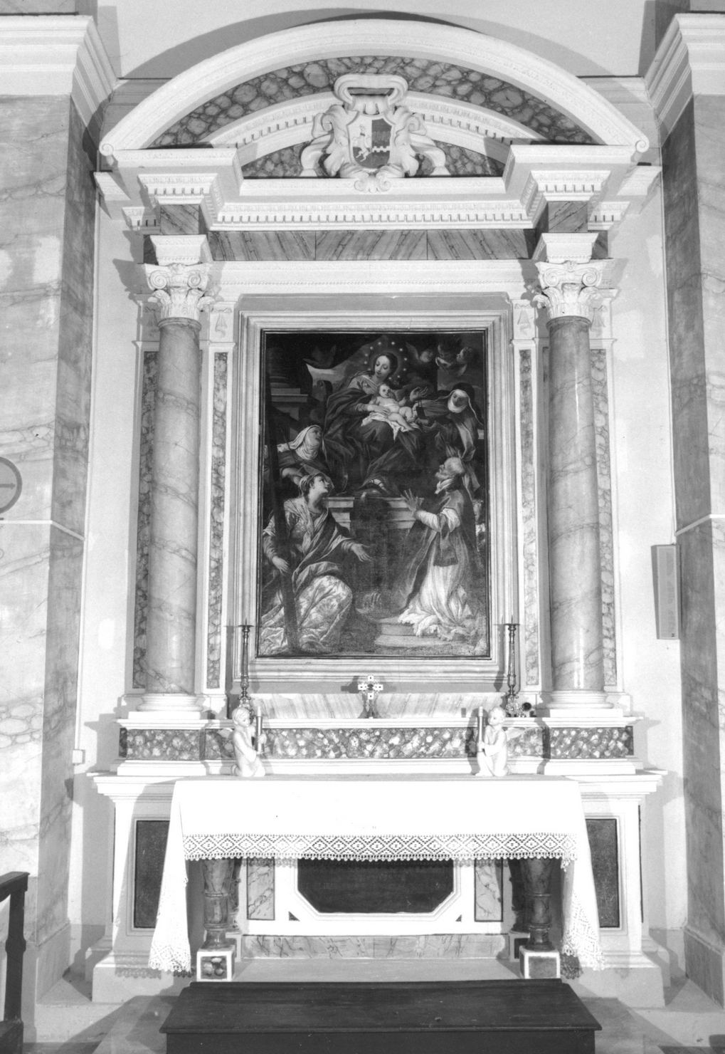 Madonna del Carmine, Madonna con Bambino e Santi (altare, opera isolata) di Nasini Giuseppe Nicola (sec. XVII)