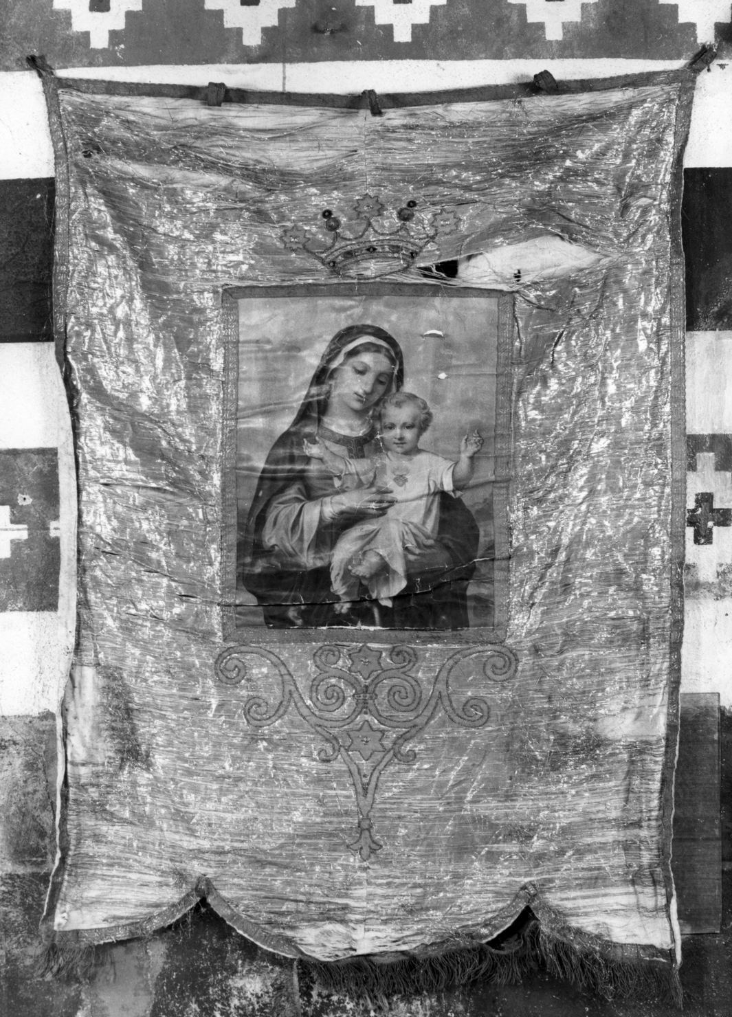 Madonna con Bambino (tenda) - manifattura italiana (prima metà sec. XX)