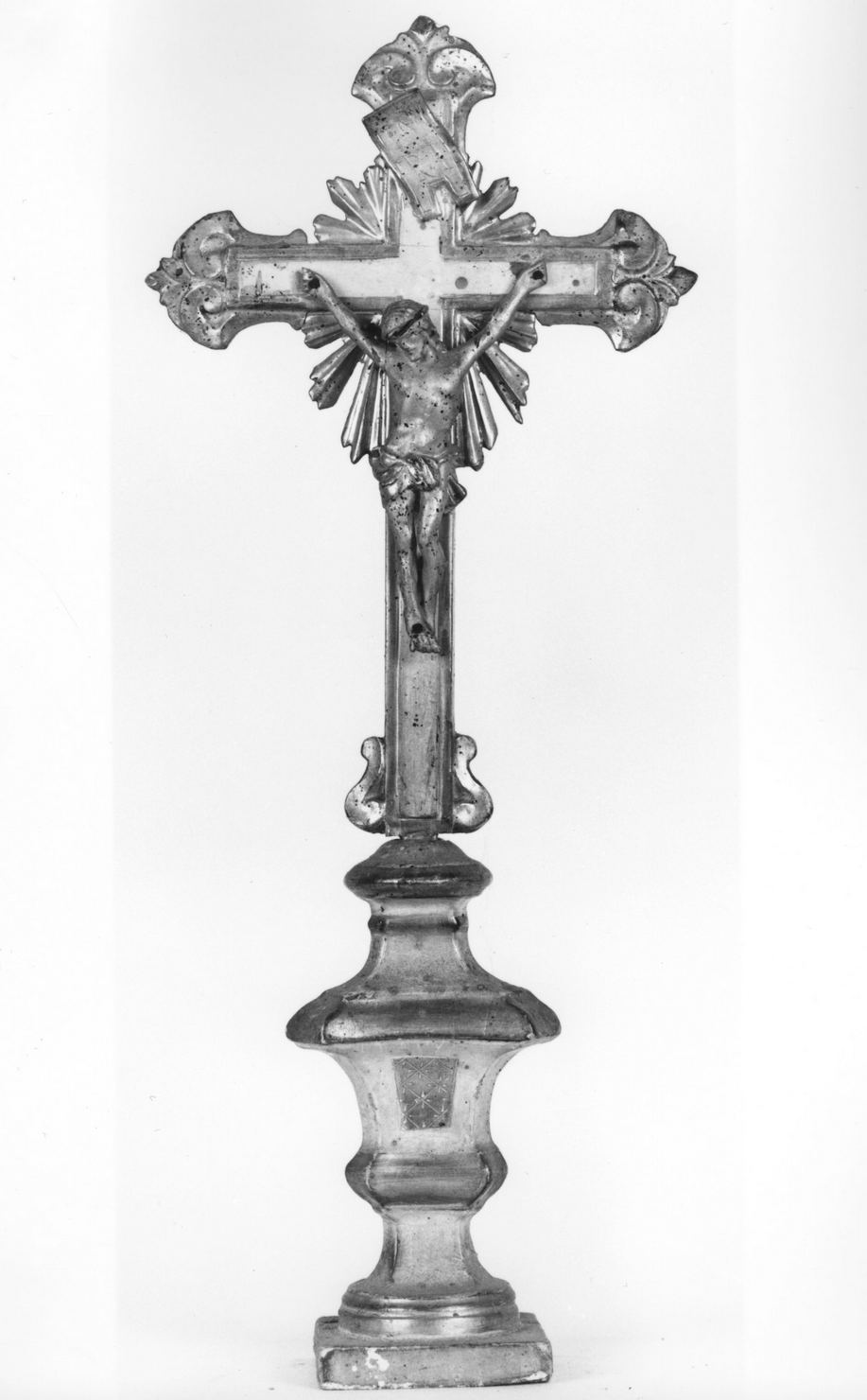 Cristo crocifisso (croce da tavolo) - bottega toscana (seconda metà sec. XVIII)