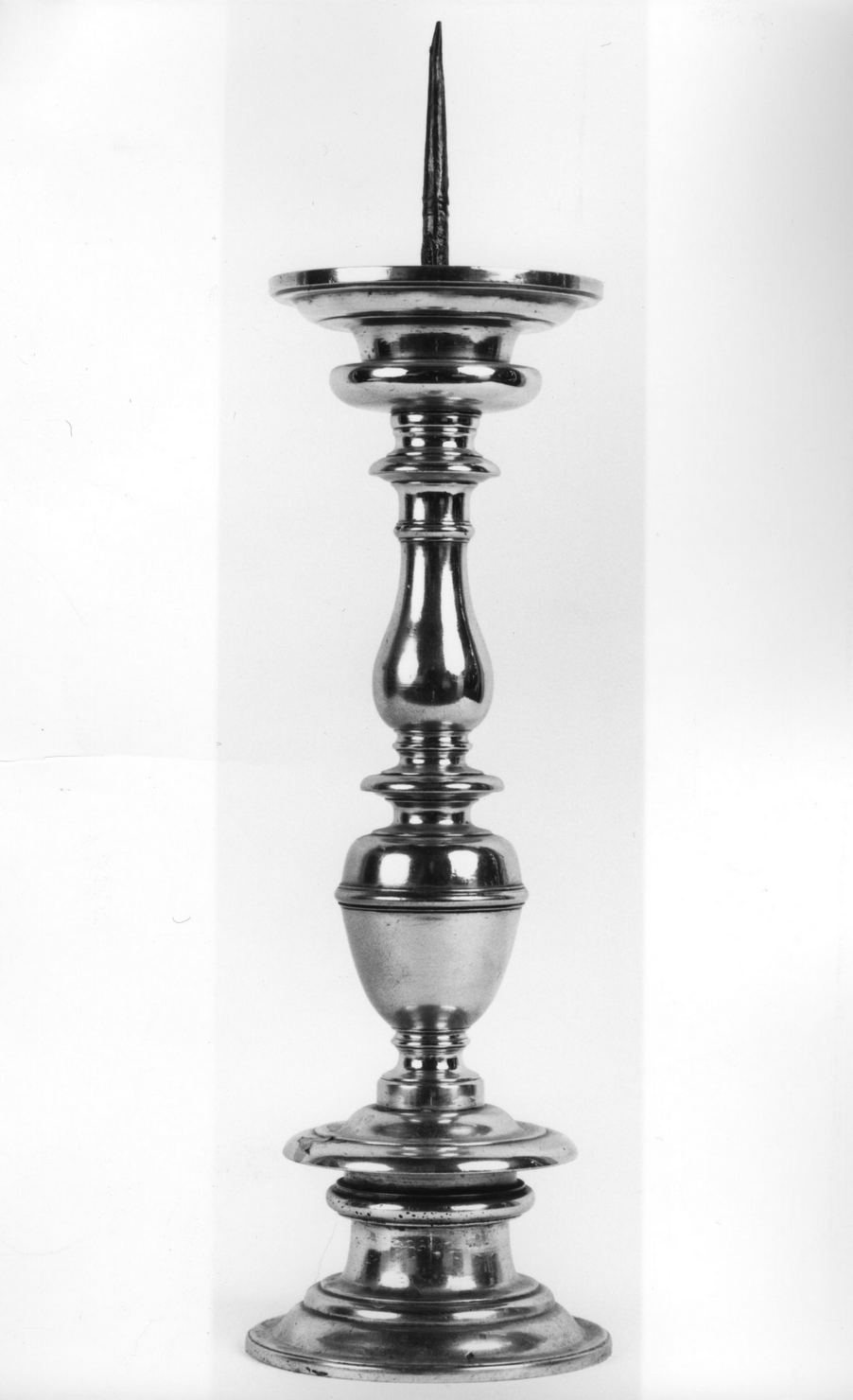 candeliere d'altare, serie - bottega toscana (sec. XVII)