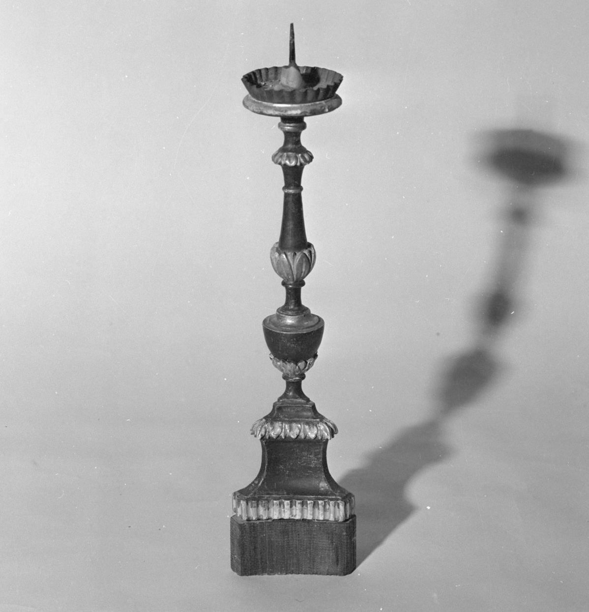 candeliere, serie - bottega toscana (sec. XVIII)