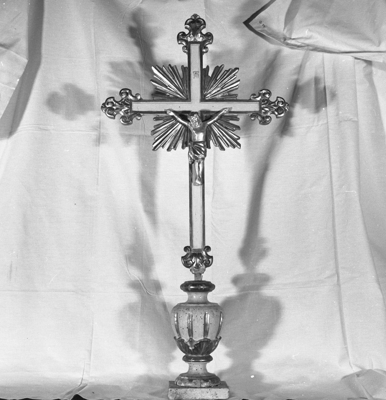 Cristo crocifisso (croce) - bottega toscana (sec. XVIII)