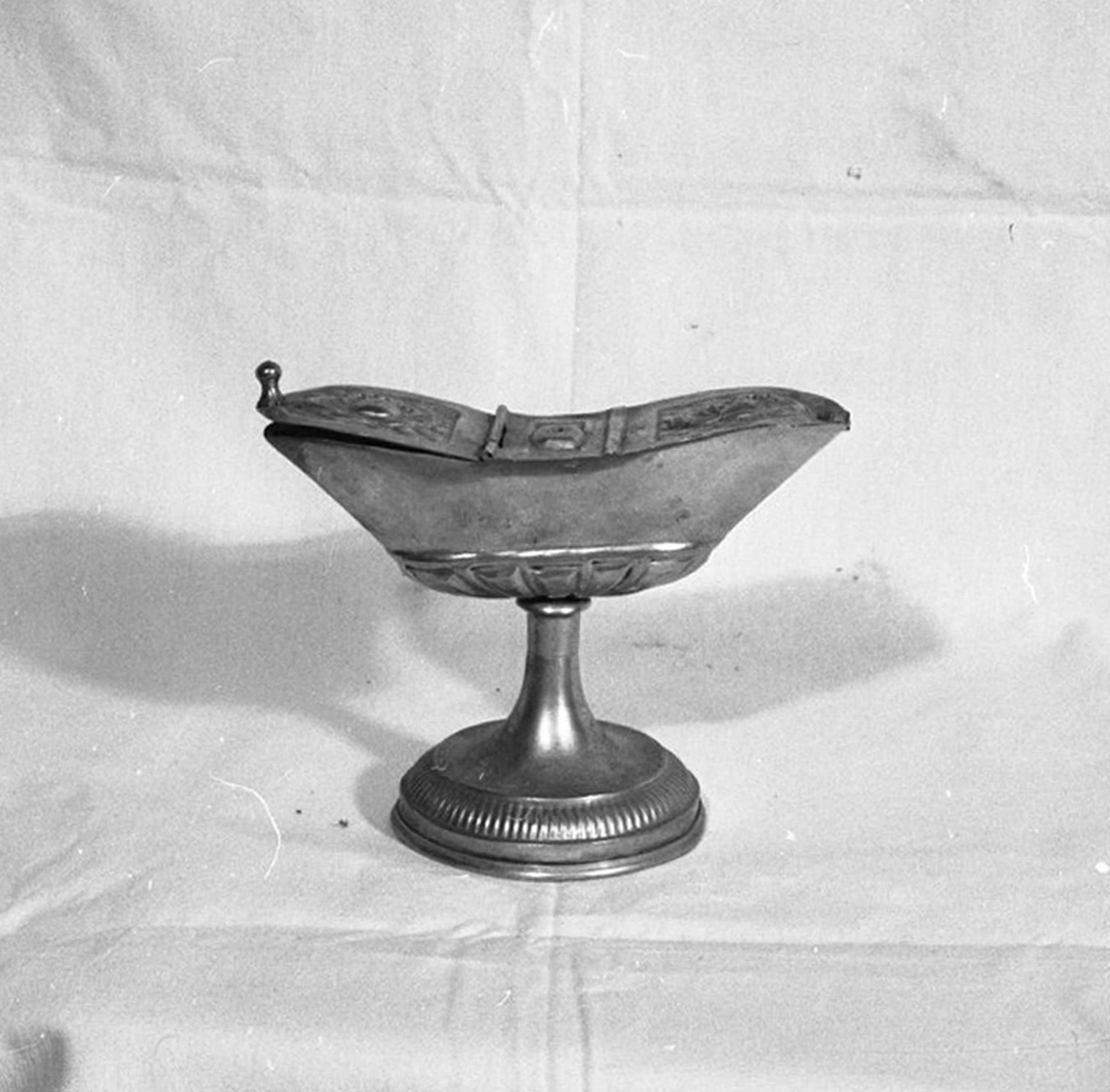 navicella portaincenso - bottega toscana (sec. XVIII)