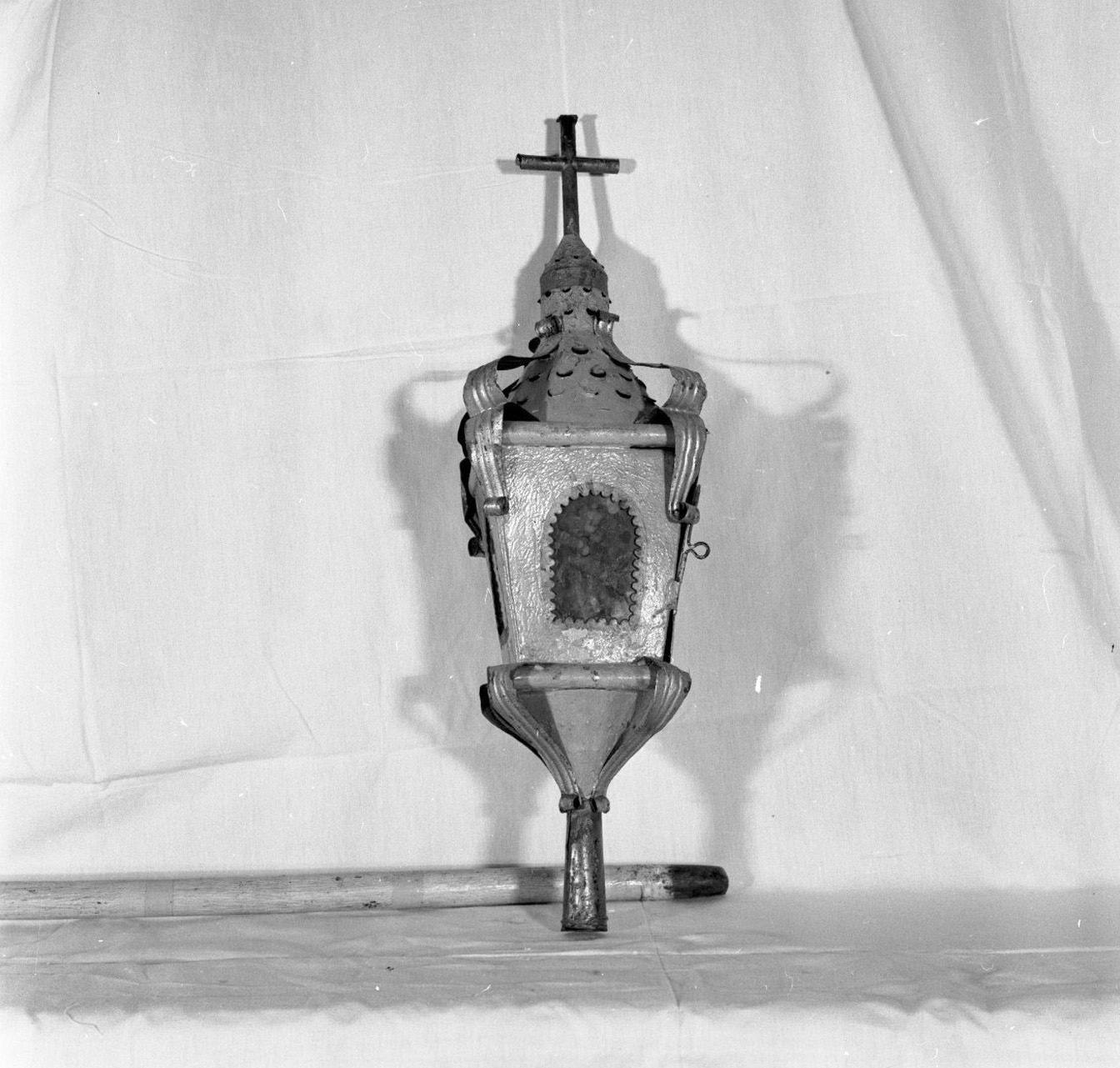 lanterna processionale, serie - bottega toscana (sec. XVIII)