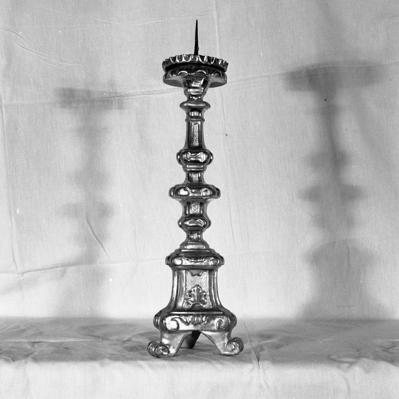 candeliere, serie - bottega toscana (sec. XVIII)