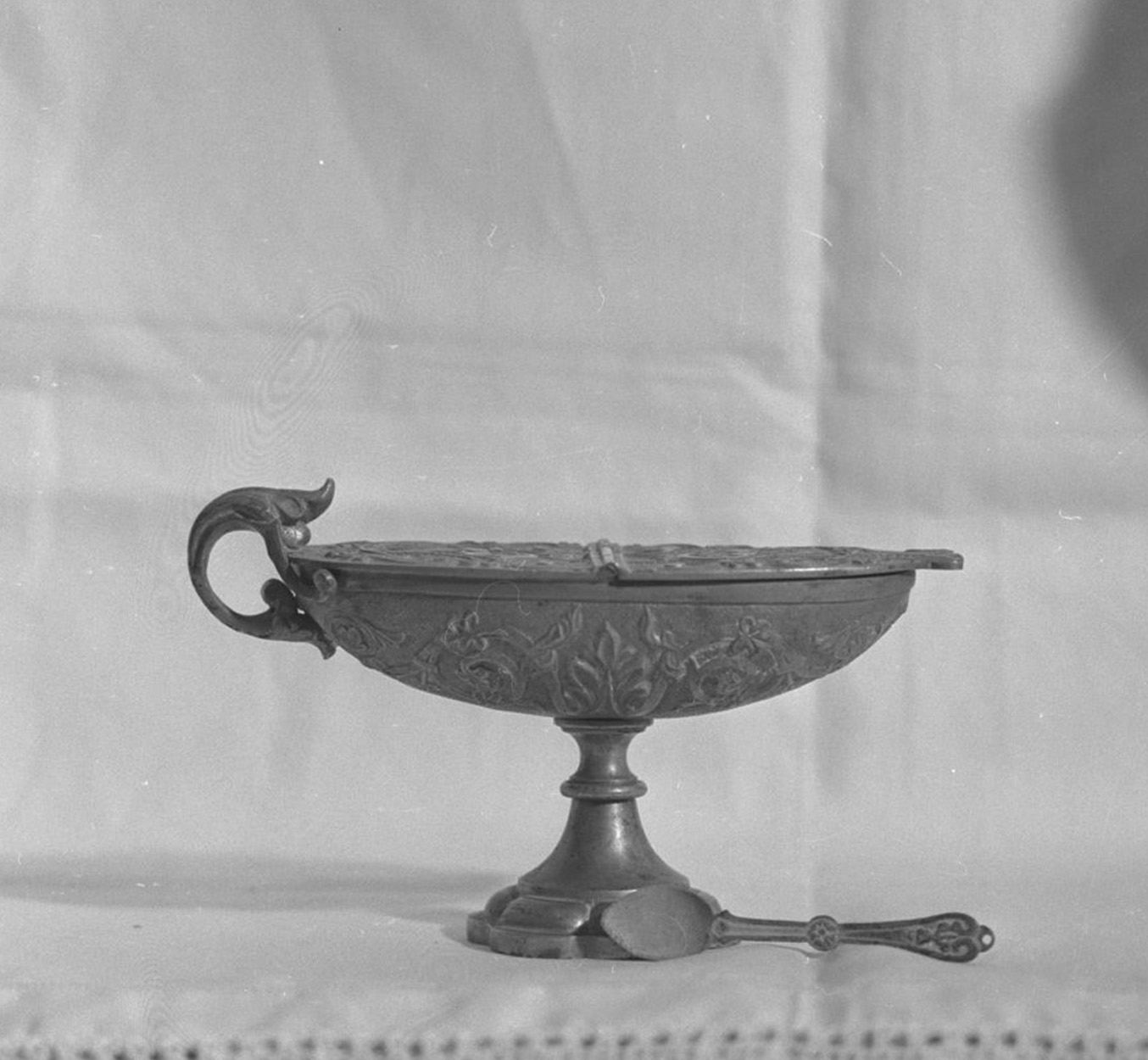 navicella portaincenso - bottega toscana (sec. XVI)