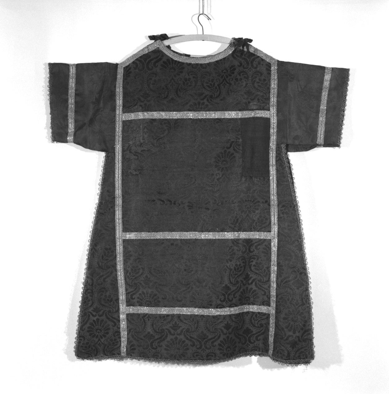 tunicella - manifattura italiana (prima metà sec. XVII)