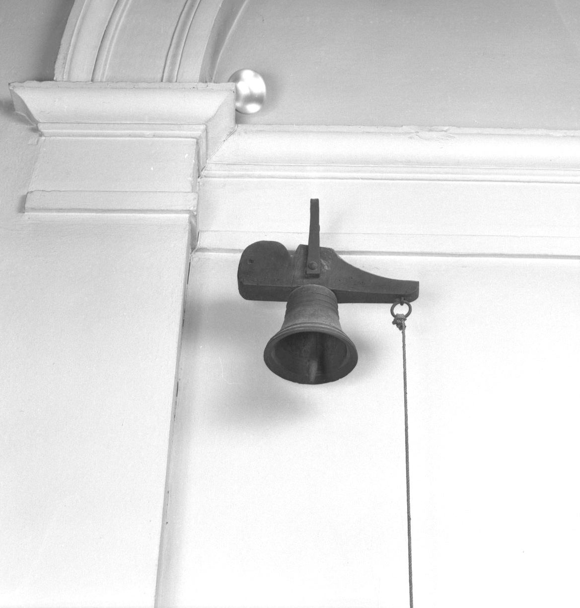 campanella - bottega senese (seconda metà sec. XIX)