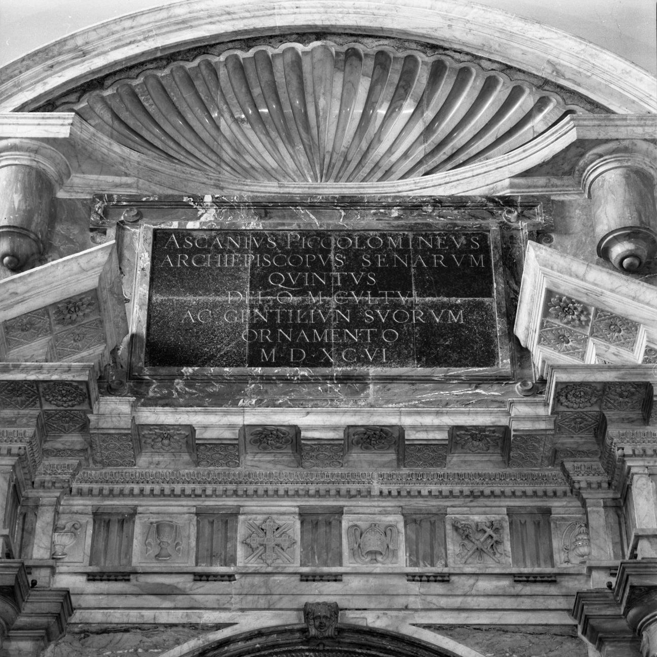 altare - bottega toscana (sec. XVI)