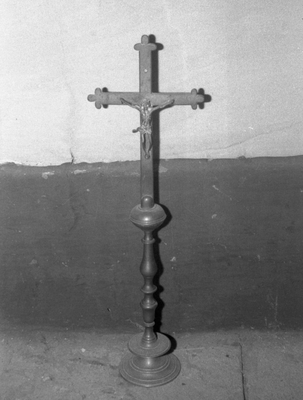 Cristo crocifisso (croce) - bottega toscana (sec. XVII)