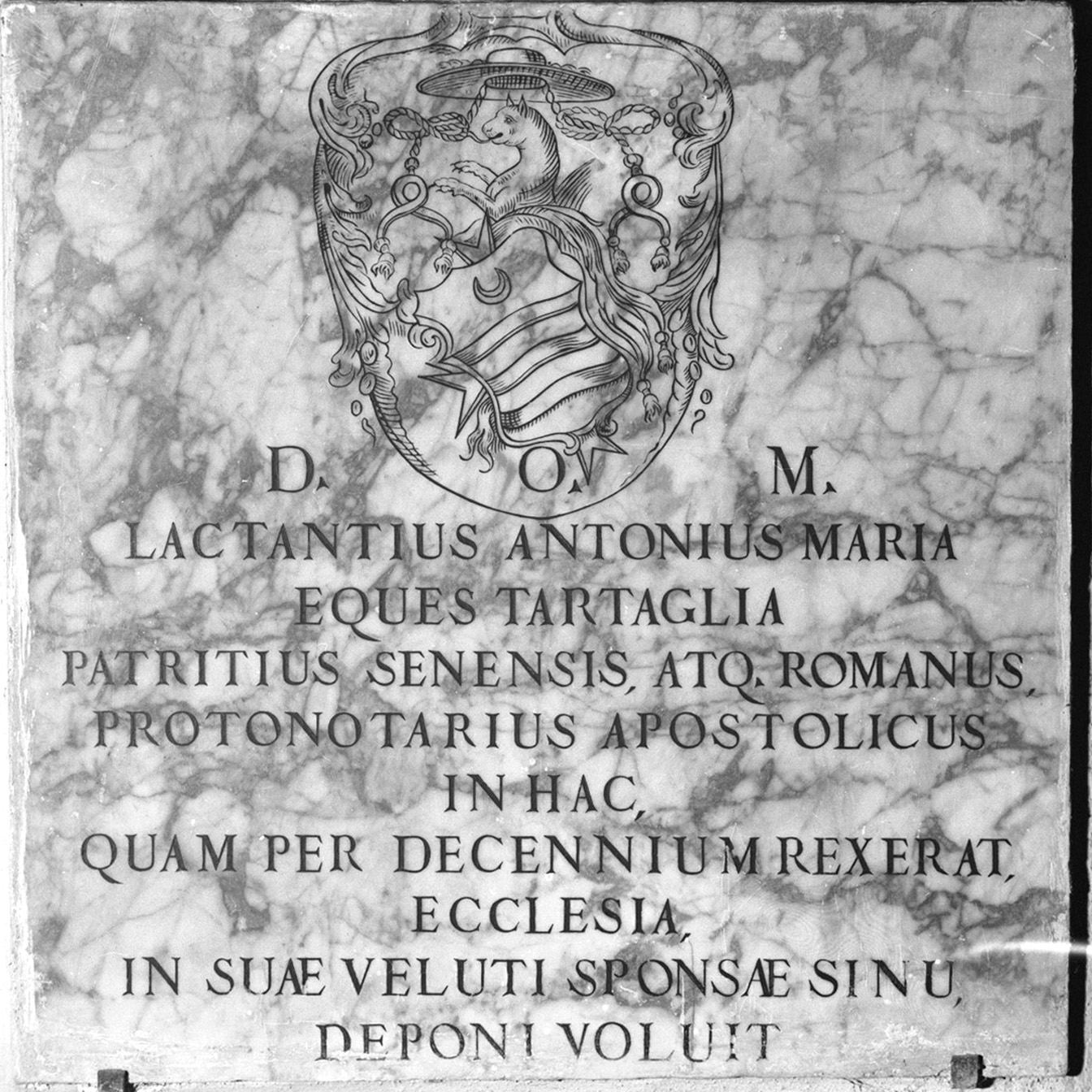 stemma gentilizio della famiglia Tartaglia (lapide) - bottega toscana (sec. XVII)