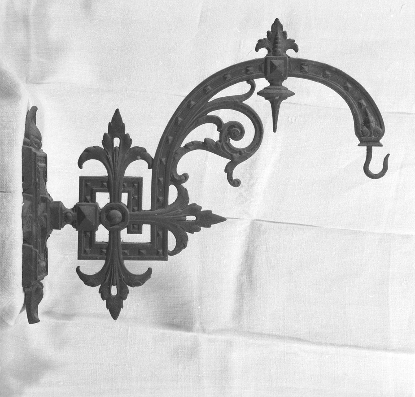 candeliere da parete, serie - bottega toscana (sec. XIX)