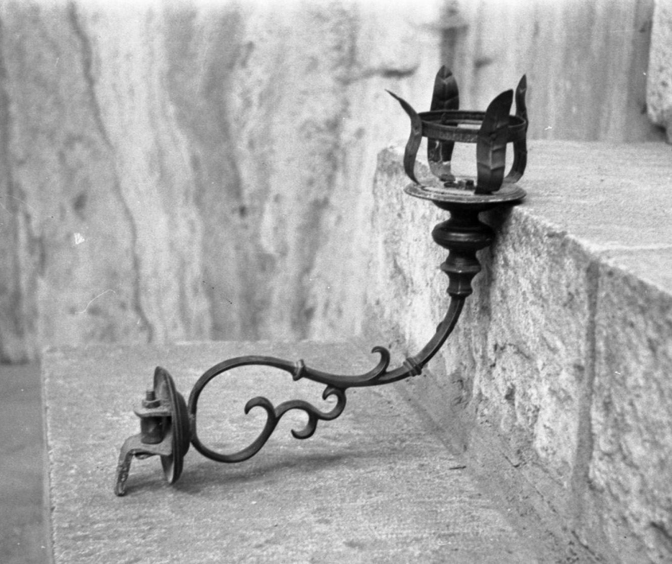 candeliere da parete, serie - bottega toscana (sec. XVIII)