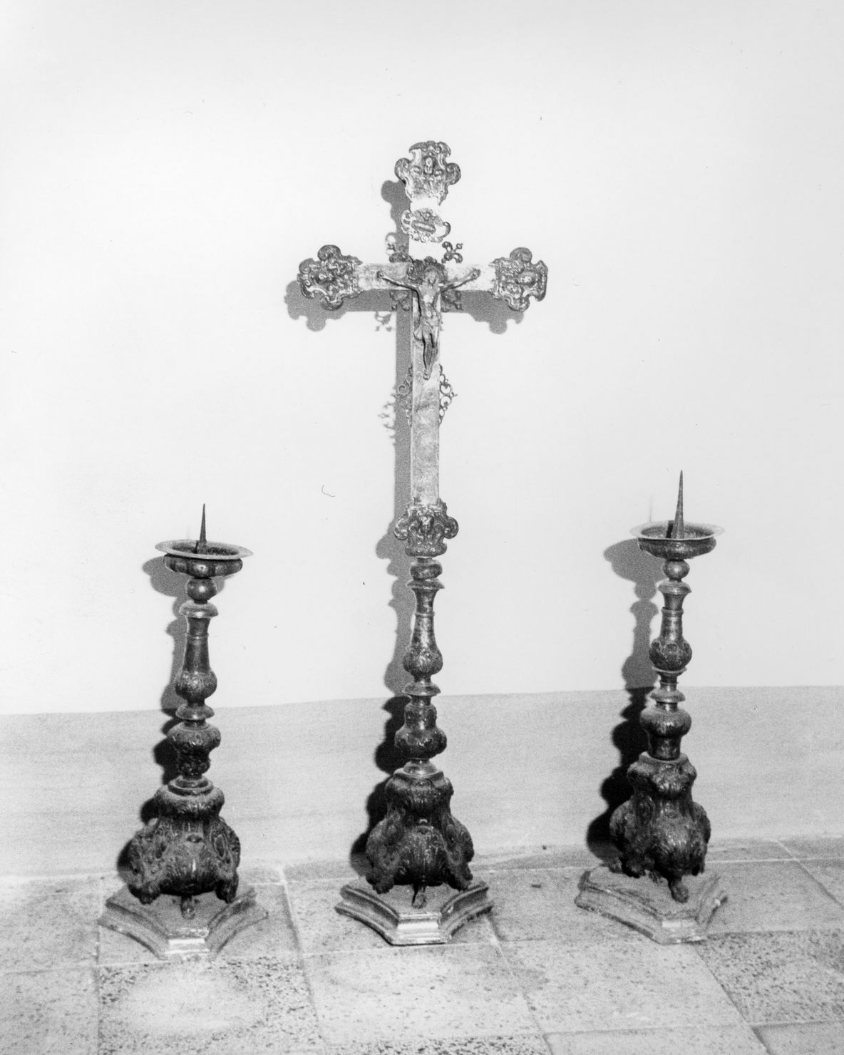 Cristo crocifisso (croce d'altare) - bottega toscana (secc. XVII/ XVIII)