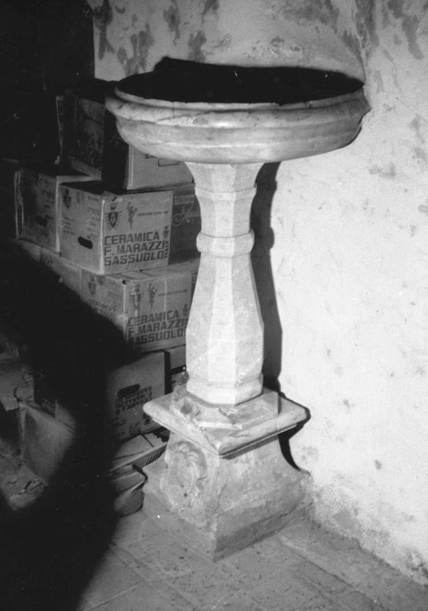 acquasantiera - a fusto - bottega toscana (sec. XVII)