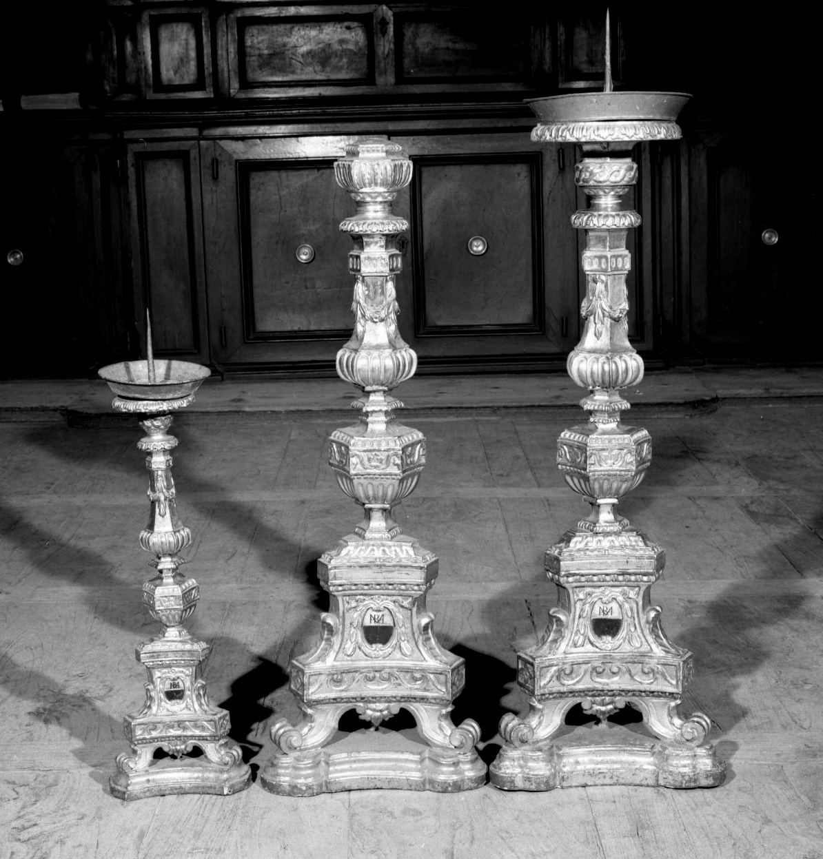 base per croce - bottega senese (inizio sec. XIX)