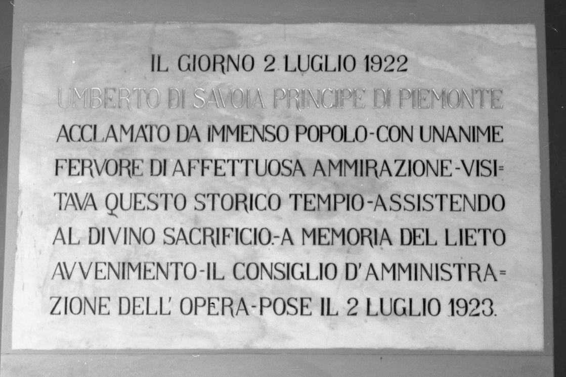 lapide commemorativa - bottega senese (sec. XX)