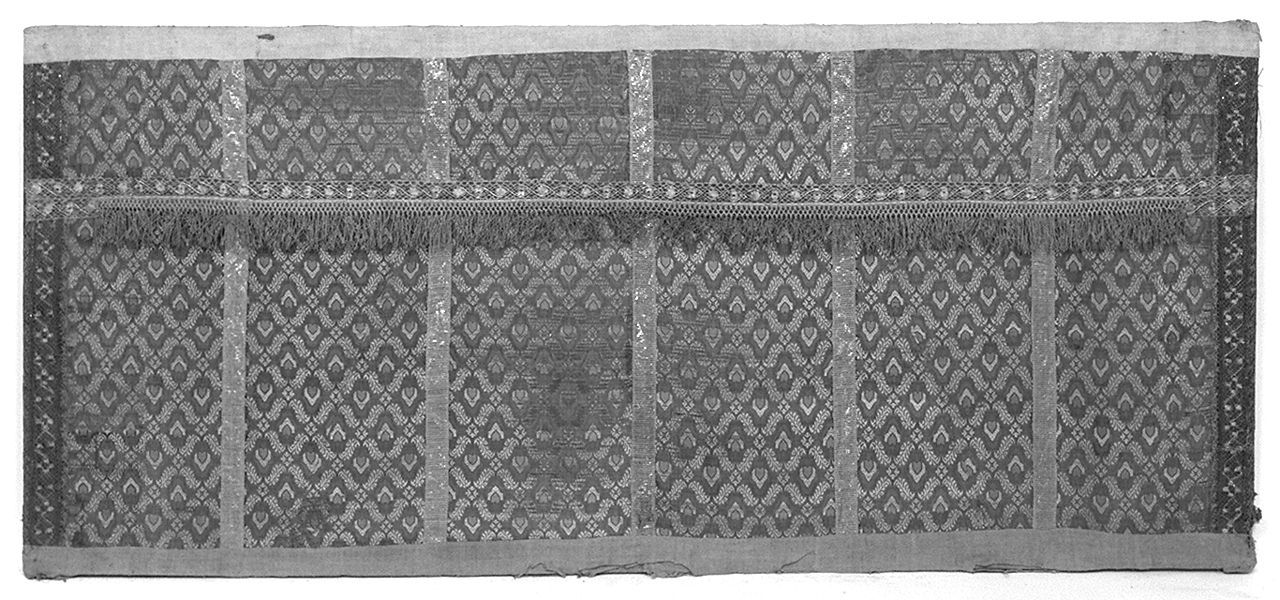 motivi decorativi geometrici (paliotto) - manifattura italiana (sec. XVII)