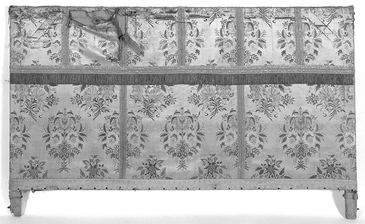 motivi decorativi vegetali (paliotto) - manifattura italiana (prima metà sec. XIX)