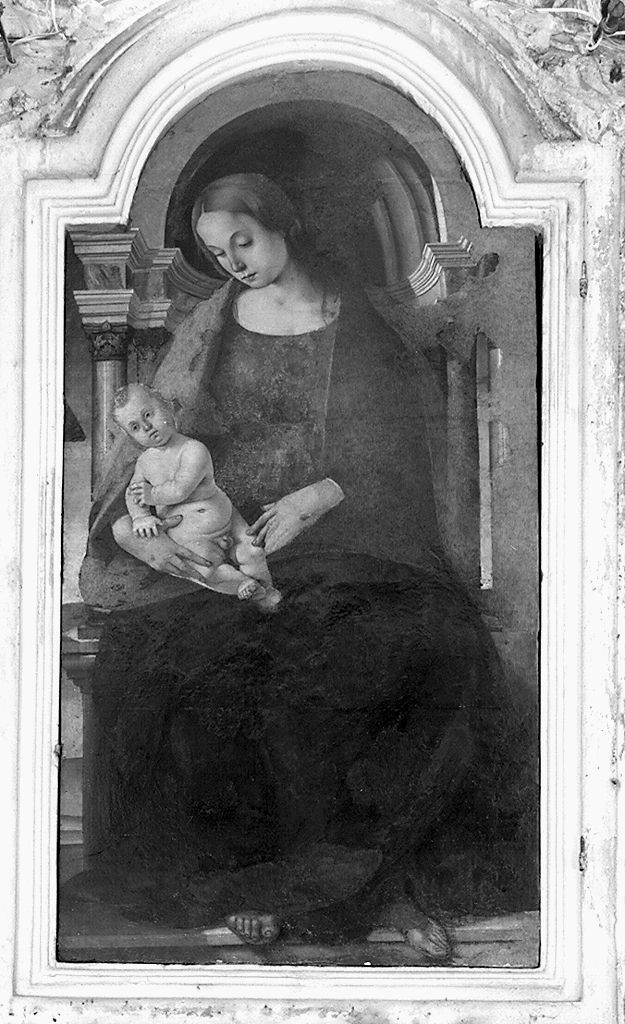 Madonna con Bambino in trono (dipinto) di Signorelli Luca (sec. XV)