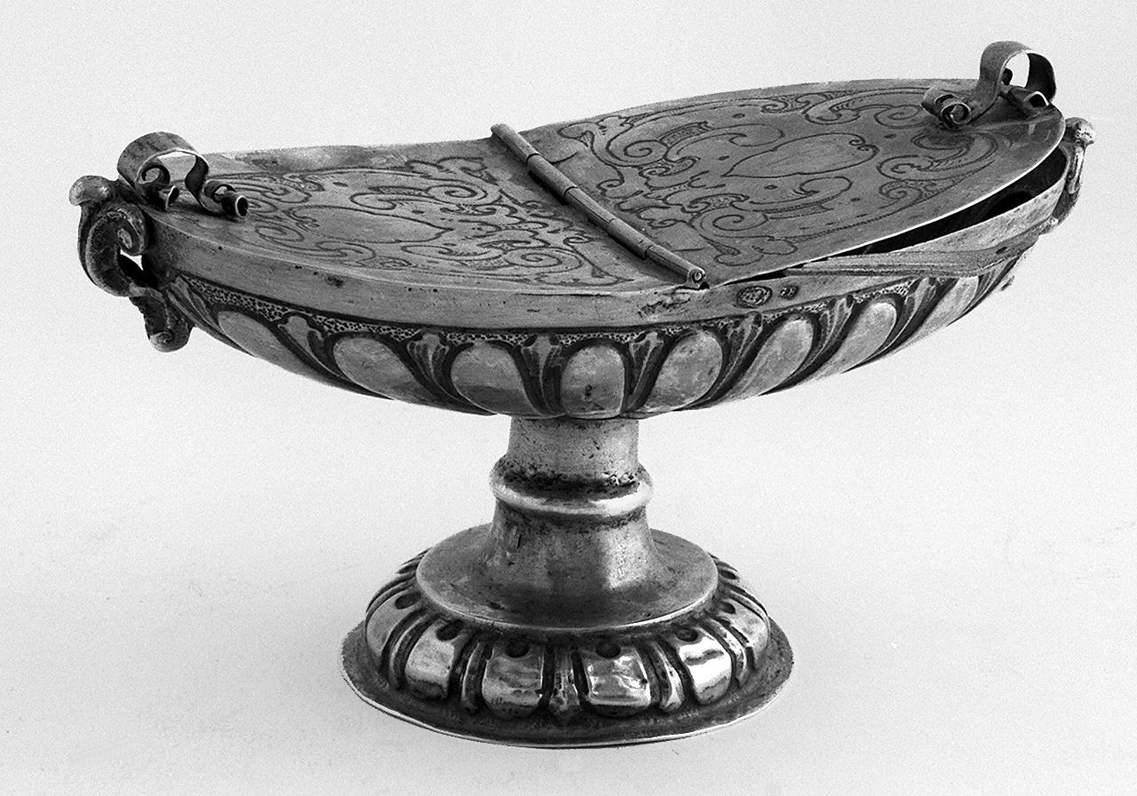 motivi decorativi vegetali (navicella portaincenso, elemento d'insieme) - bottega senese (seconda metà sec. XVII)