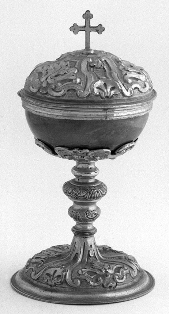 motivi decorativi vegetali (pisside) - bottega romana (sec. XVIII)