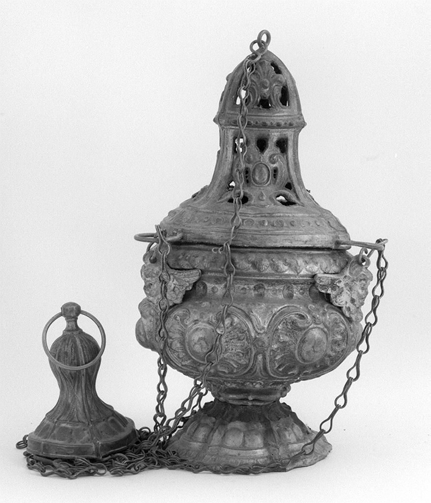 motivi decorativi vegetali con putti alati (turibolo, elemento d'insieme) - bottega toscana (secc. XIX/ XX)