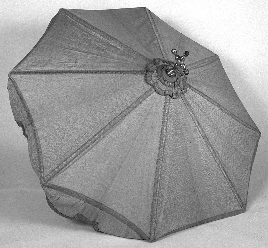 ombrellino processionale - manifattura italiana (secc. XIX/ XX)