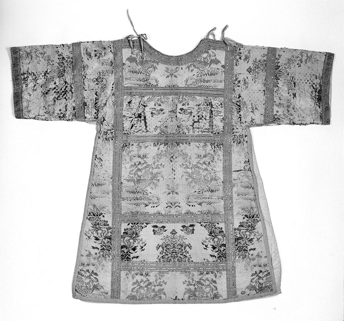 motivo decorativo floreale (tunicella, elemento d'insieme) - manifattura italiana (sec. XVIII)